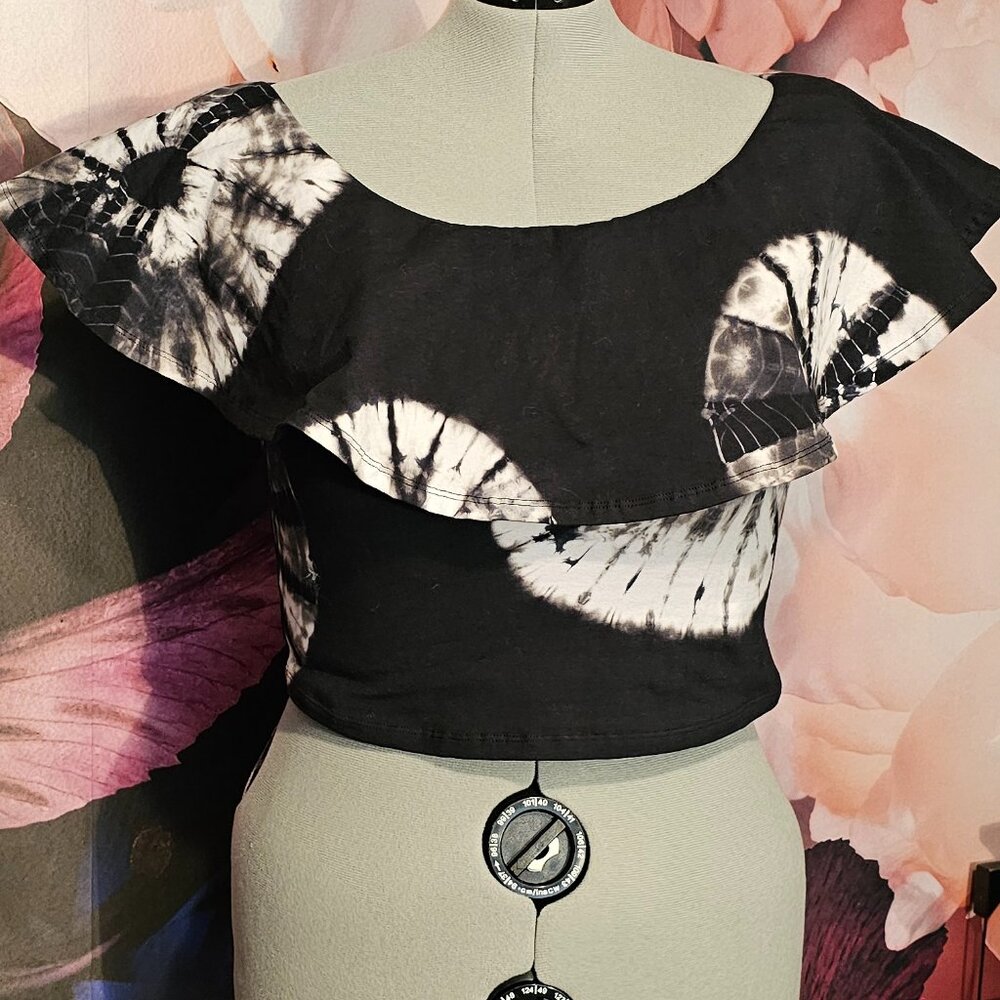 Manners London Diida 3-way Crop Top